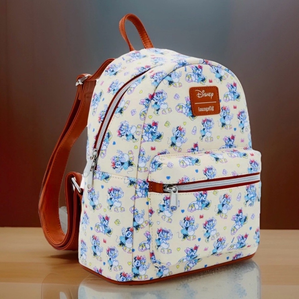 NEW Loungefly All Over Print Disney BFF MINNIE MOUSE & DAISY DUCK White Backpack